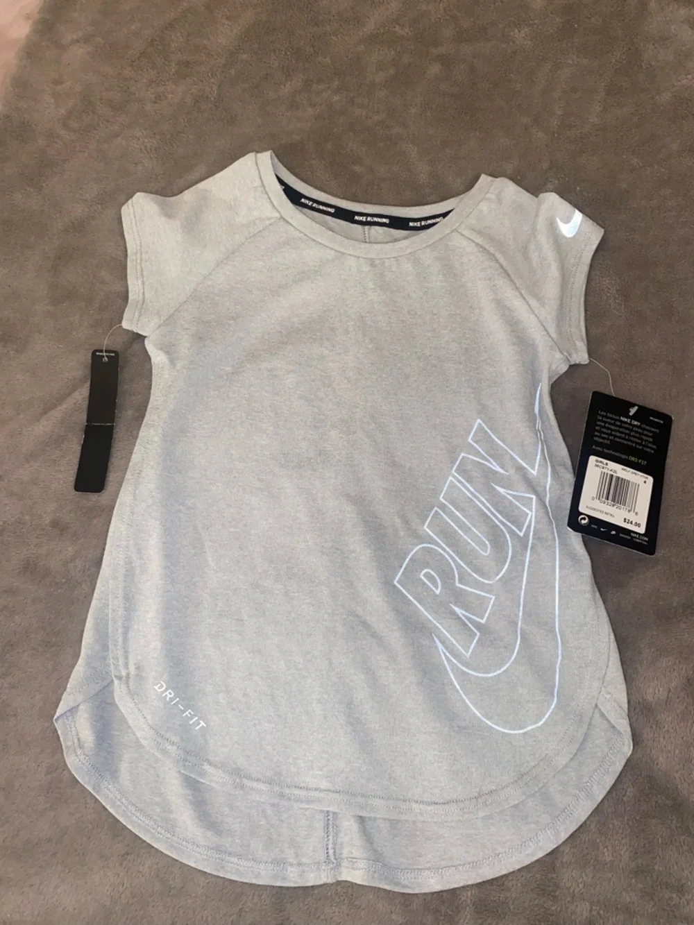 Nike Girls Active Set - Black Hoodie, Gray Top & Heathered pants - Picture 6 of 9